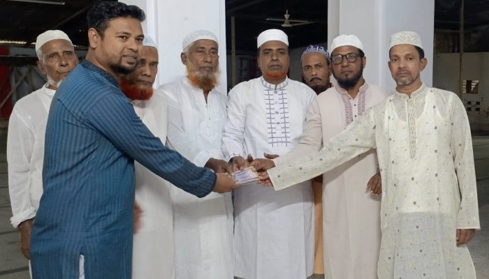 সোনালী জুট মিলস জামে মসজিদের উন্নয়নে আলহাজ্ব রকিবুল ইসলাম বকুলের এক লক্ষ টাকার অনুদান