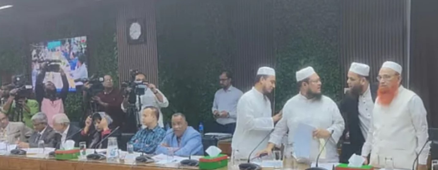 ইসির সংলাপে ইসলামী ঐক্যজোটের দুই পক্ষের উত্তেজনা, একাংশকে বের করে দেওয়া